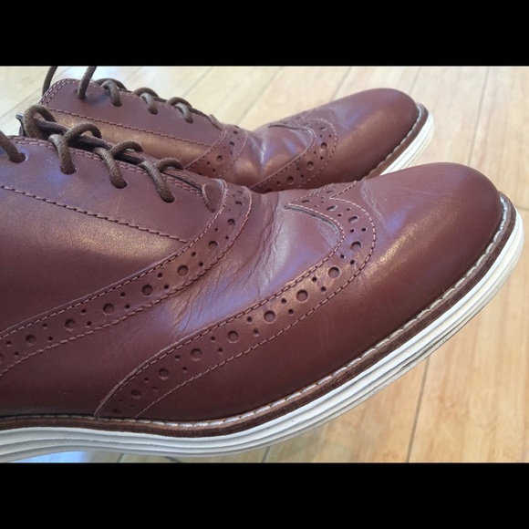 Cole Haan: Original Grand Wingtip Oxford W8 - Picture 3 of 5